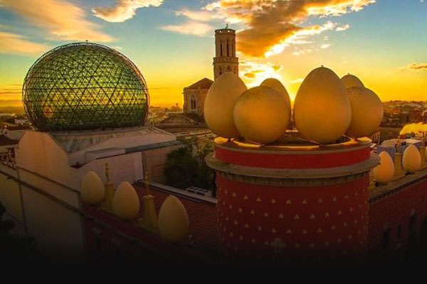Museo Dali Figueres Ragnia Experiences